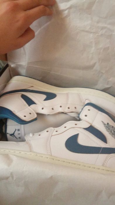 Jordan - Air Jordan 1 Mid SE