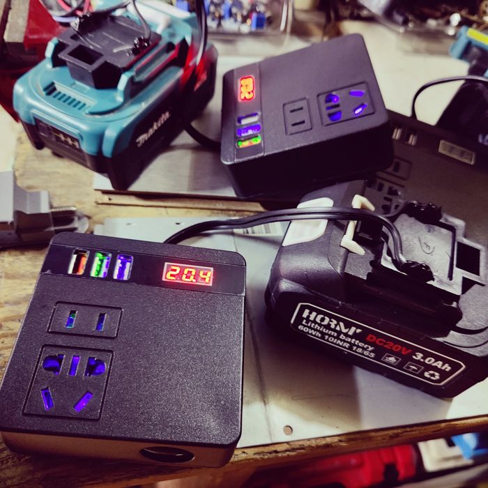 Зарядки для машинок, АКБ та безперебійники