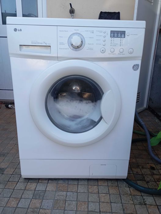 Vendo máquina de lavar direct drive 7kg LG