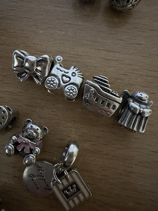 Pandora Оригінальні шарми та браслет