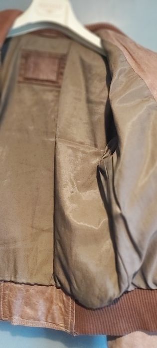 Blusão de pele, com fecho, impecável,, Berska, S/M