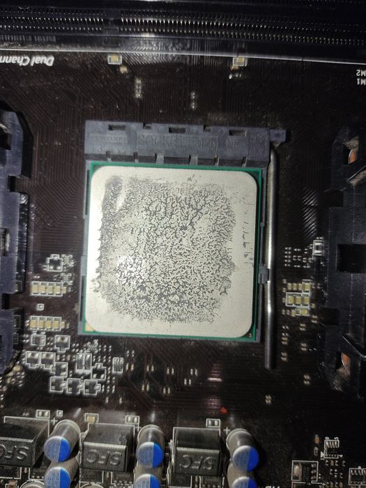 Продам комплект материнську плату MSI A68HM-E33 V2 та AMD A4000