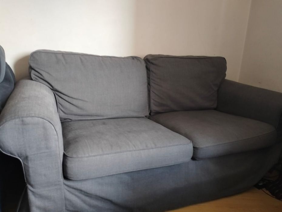 Sofá de 2 lugares EKTORP