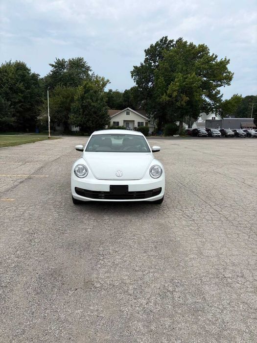 Volkswagen Beetle SE      2016