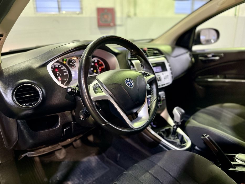 Lancia Delta 1.6 105cv 2013