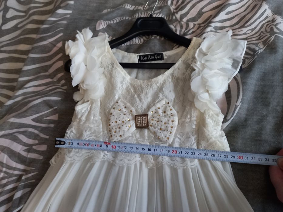 Платье праздничное новое на девочку