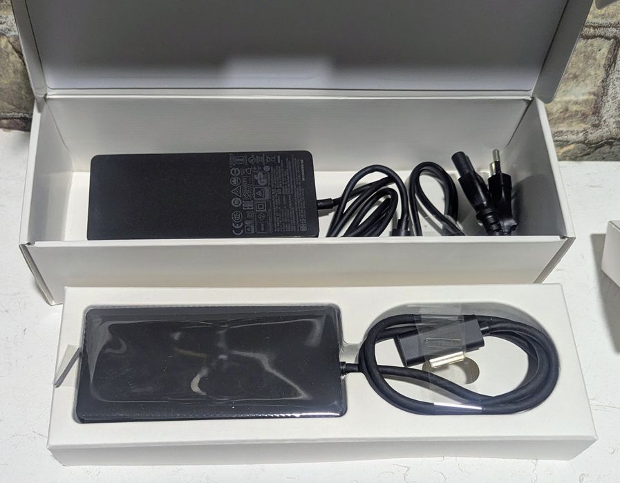 Док-станція Microsoft Surface Dock 1661