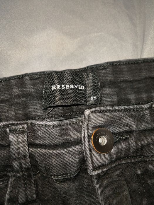 Spodnie czarne Reserved