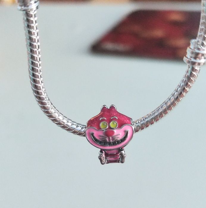 Charm's kot Cheshire Alicja w krainie Czarów S925