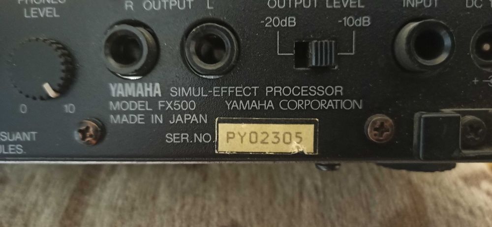 Procesor efektów  akustycznych YAMAHA FX500