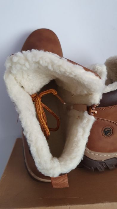 Buty nowe męskie ocieplane na okres zimowy rozmiar 44