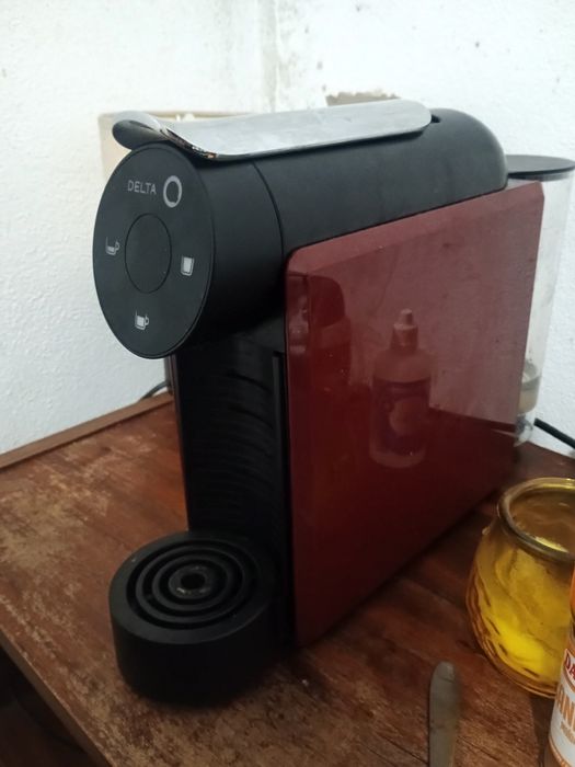 Máquina café delta q
