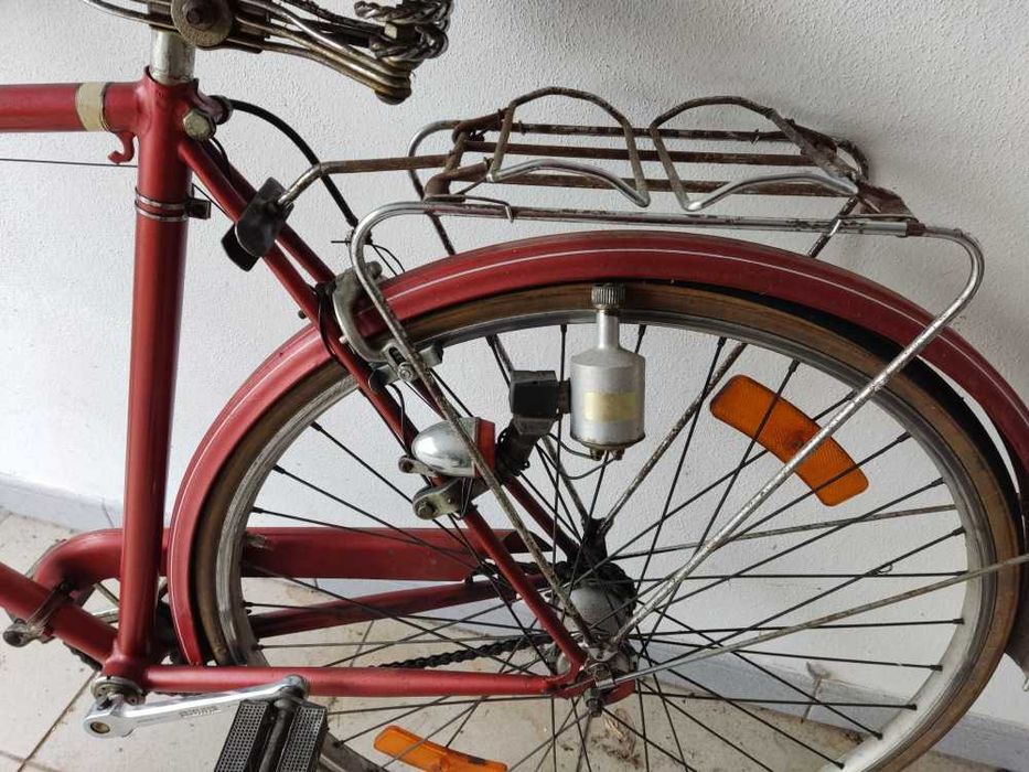 Bicicleta Antiga, "Pasteleira"