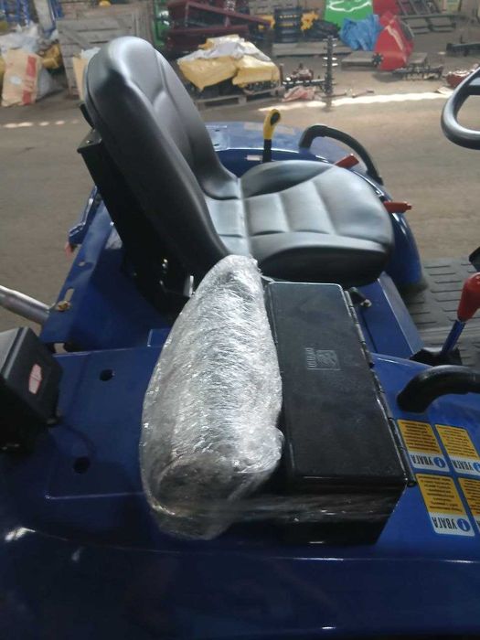 Мінітрактор DongFeng 244 DG2U 4х4 24 к.с. Комплект масел Гарантія2р