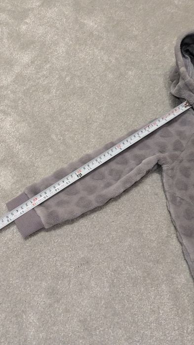 Bluza 4-5 lat puchata kotek dziewczynka 110