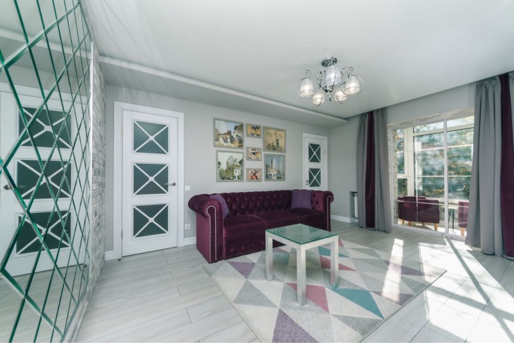 Посуточно, двухкомнатная квартира , Гуливер , бульвар Леси Украинки 10