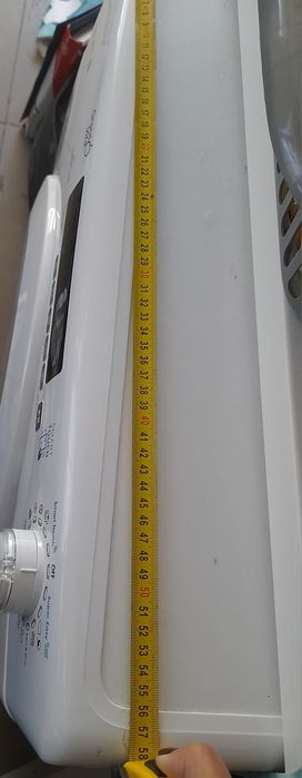 Máquina de secar roupa como nova