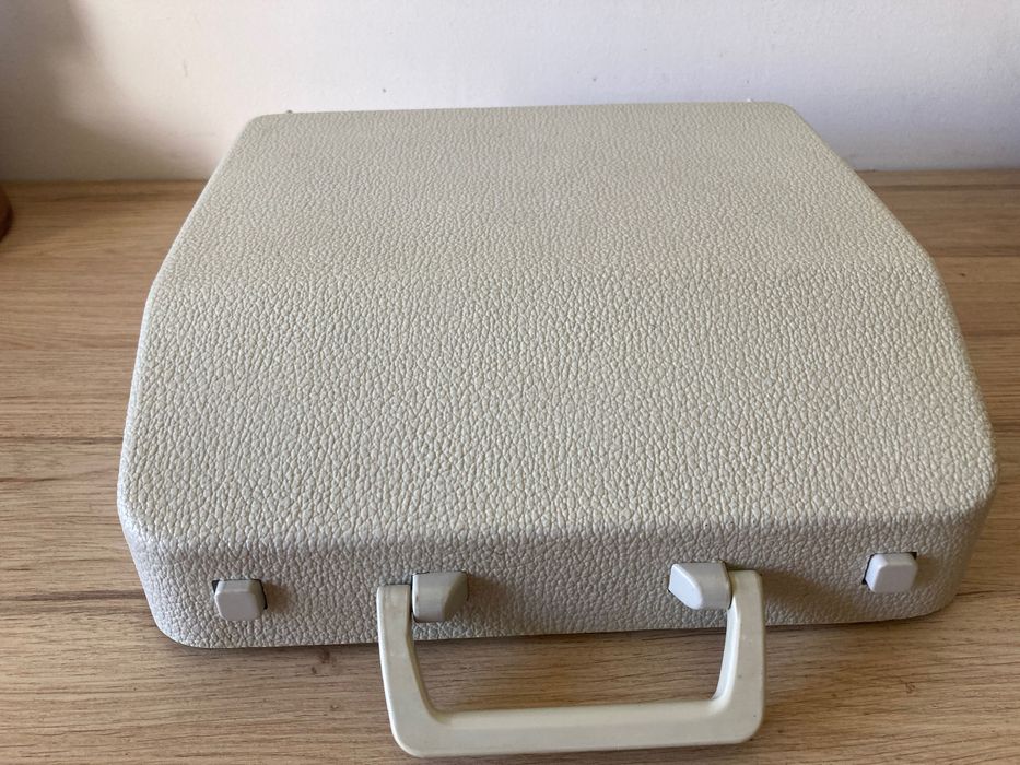 Máquina de escrever   *** Olympia Splendid 33