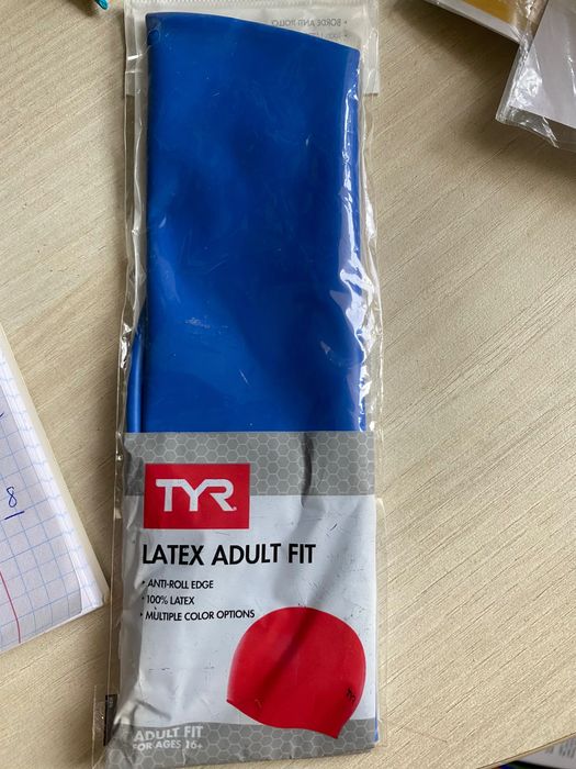 Нова гумова шапочка для плавання TYR