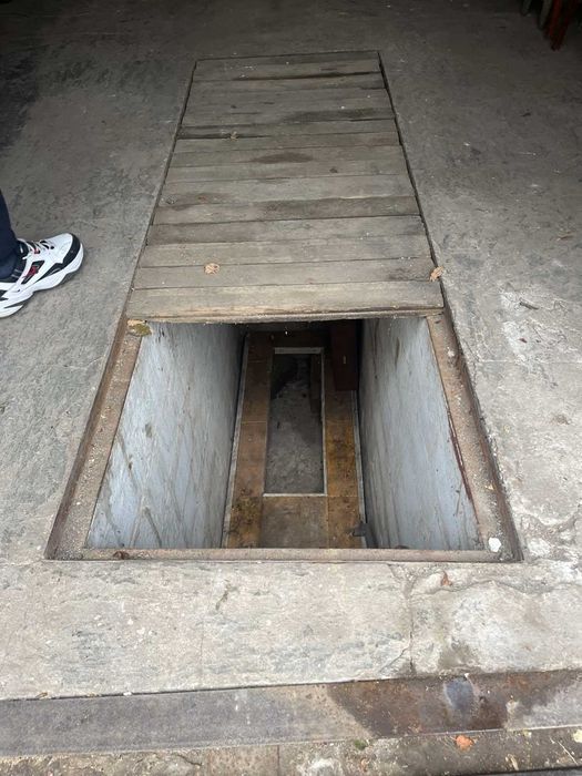 Продається  капітальний  гараж район  11 школи