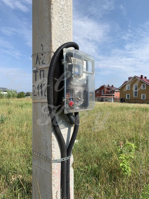 Продам  недобудований будинок, 15кВт світло ,зем. ділянка 6 соток