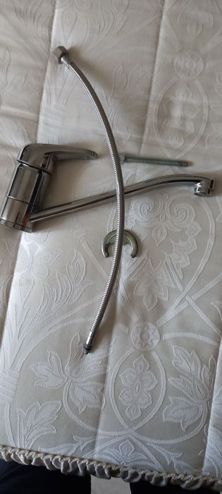 Single-lever countertop faucet64585040365570124