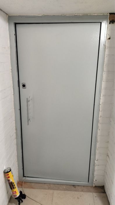 Металеві технічні двері в склад гараж кладову магазин та тамбур