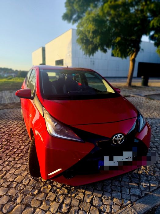 Toyota Aygo 1.0 VVT-i, X- Play+X-Touch + Ac