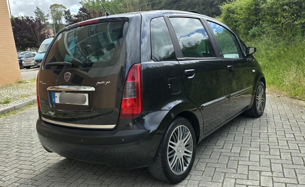 Lancia Musa 1.3 MultiJet 90cv Versão Platinum