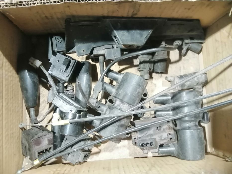 Запчастини ланос 1.5, шевролет авео 1.5 є багато різних запчастин.