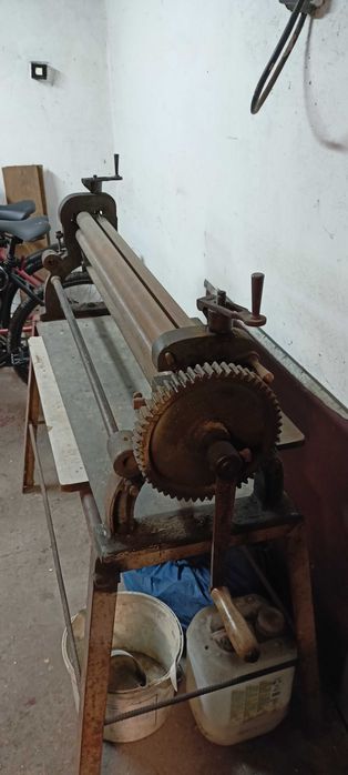 Sprzedam komplet maszyn do obróbki blach.
