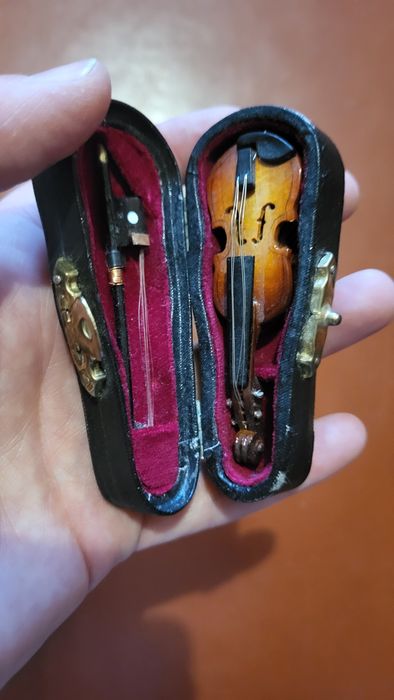 Декоративная скрипка ручной работы