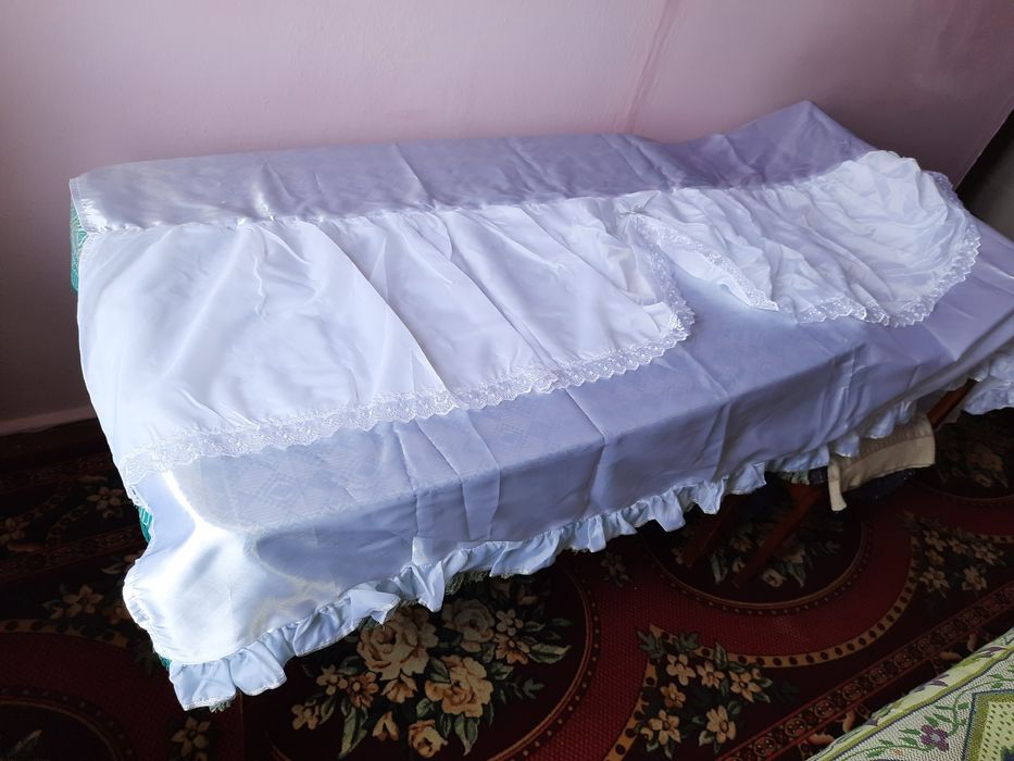 Накидка на стіл під труну 550гр.