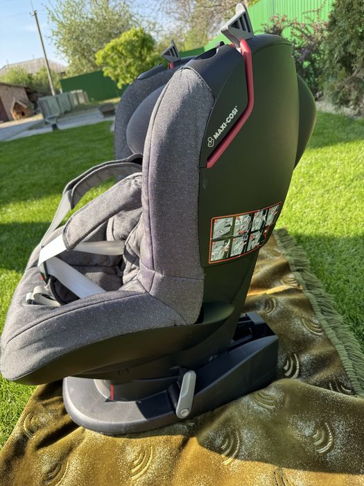Автокрісло Махі- Cosi Tobi Authentic Graphite 9-18 KI Стан ідеальний