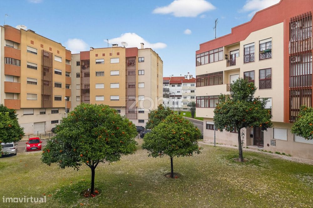 Apartamento T3 com Estacionamento e Arrecadação – Odivelas