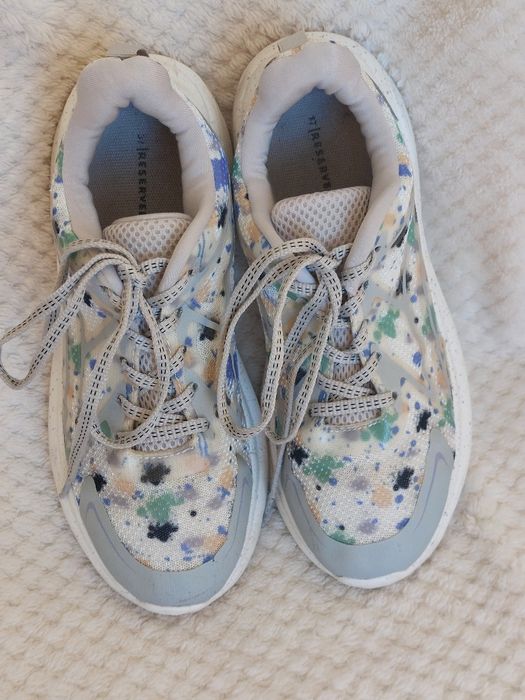 Adidasy, sneakersy. Reserved. Rozmiar 37, wkładka 24cm.