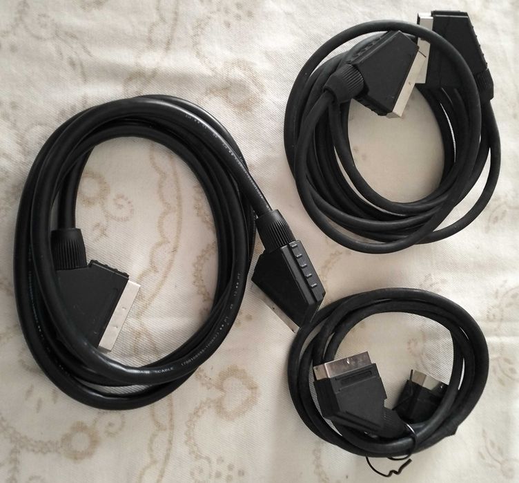 Cabo Scart com ligação áudio e duplo Scart