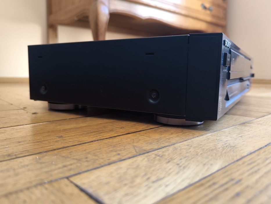 Odtwarzacz CD Sony CDP-670