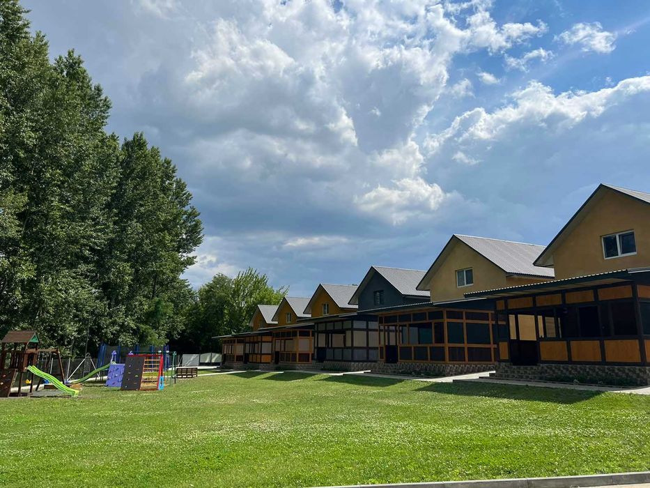 База відпочинку на Дністрі,перша  лінія. Відпочинок і рибалка. Басейн.