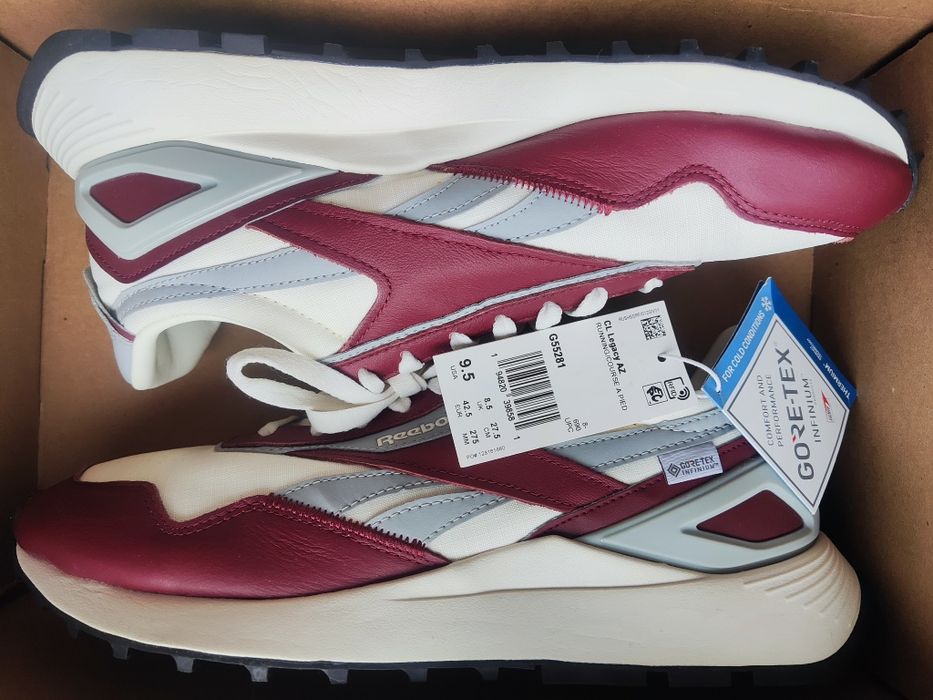 Reebok 43р. Легкі кросівки.Повністю натуральна шкіра