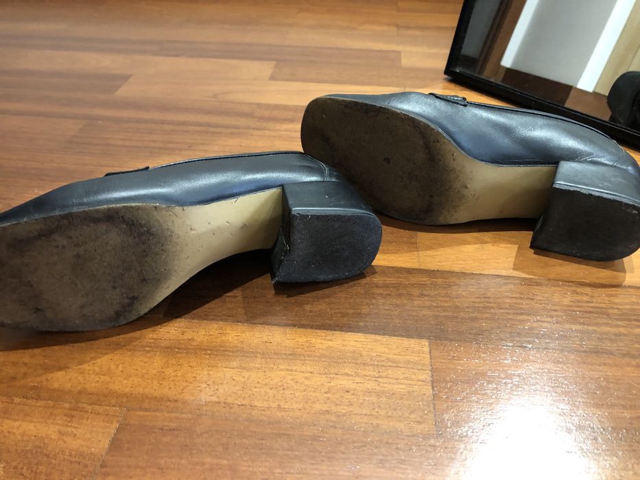 Sapatos Clássicos em Pele preta com salto