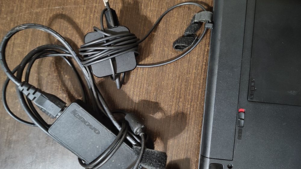 2 ASUS i Lenovo / SSD / Windows / sprawne / 350 zł komplet