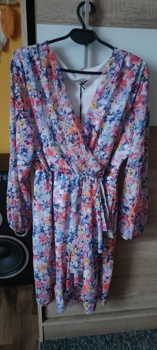 Nowa sukienka w kwiaty