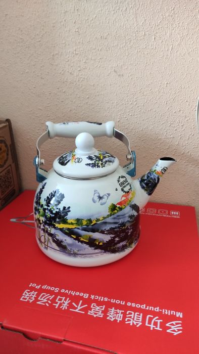 Кастрюля эмалированная, чайник, сотейник, ведро, посуда эмалированная.