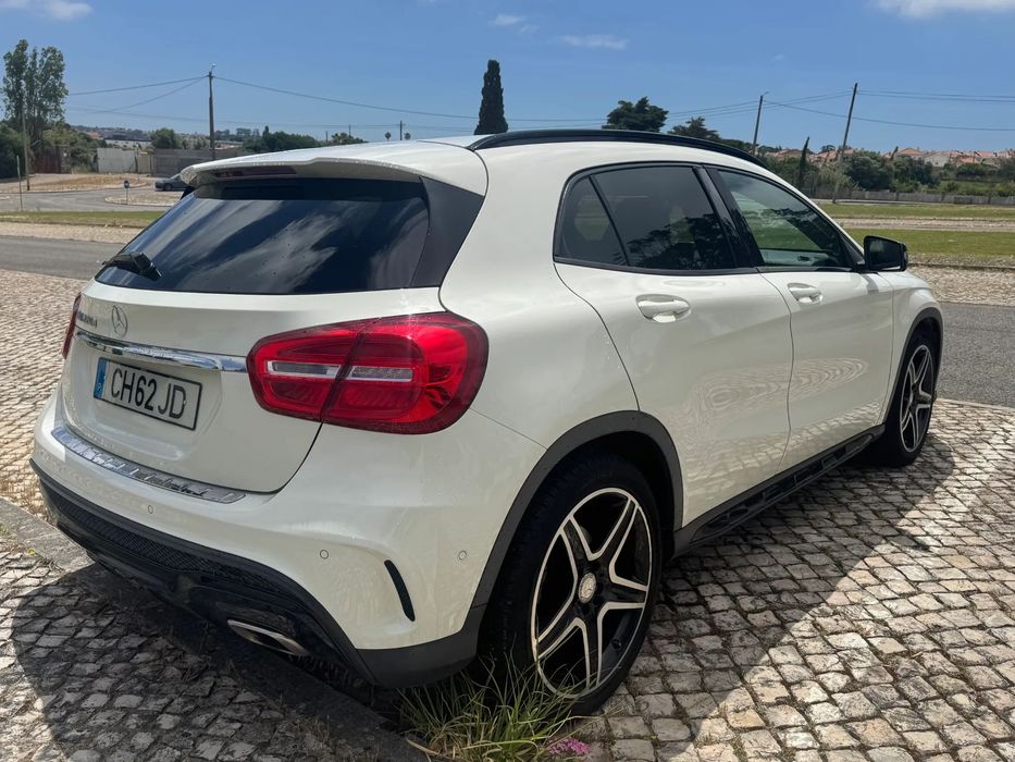 Mercedes-Benz GLA 220 CDI 7G-DCT AMG Line