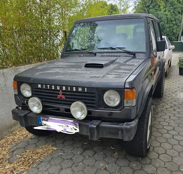 Mitsubishi pajero mk1