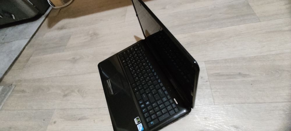 Ноутбук ASUS K50I 15.6" — Надежный для Учебы и Работы