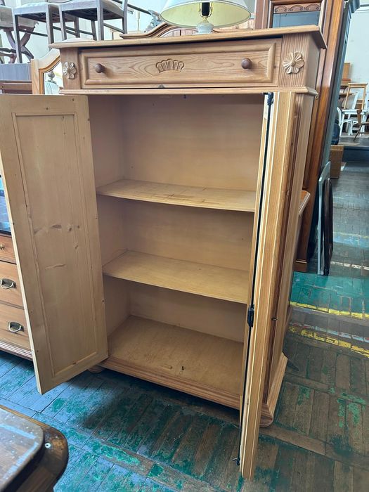 Wysoka komoda / bieliźniarka