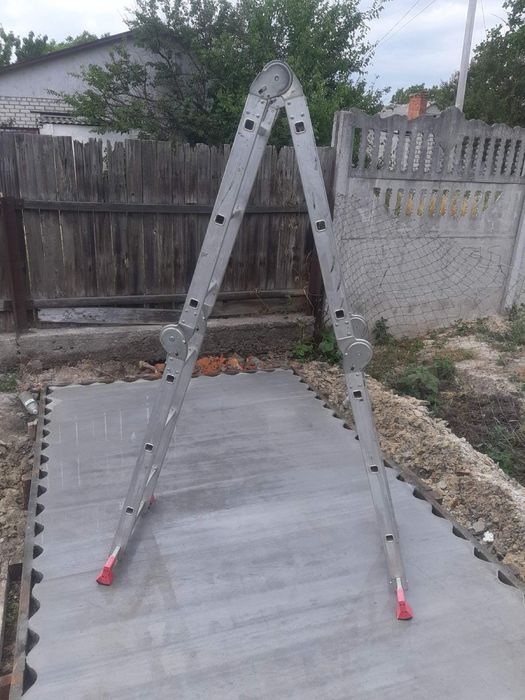 Аренда (прокат) лестницы. Стремянка