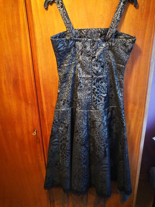 Elegancka sukienka czarno-srebrna z tiulowym spodem, rozm. 38-40